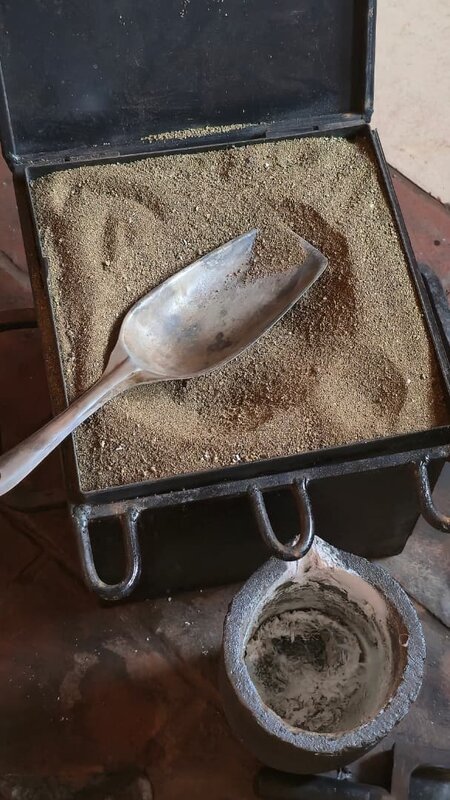 Gold dust