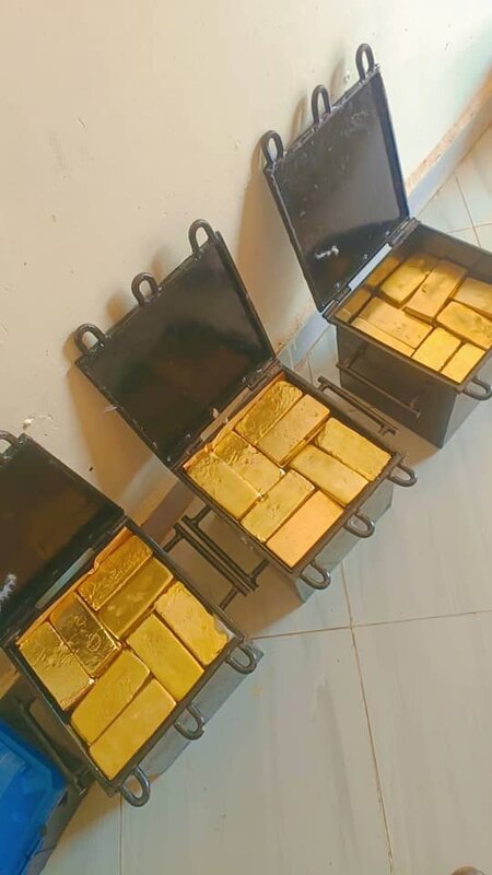 Gold in secure trays